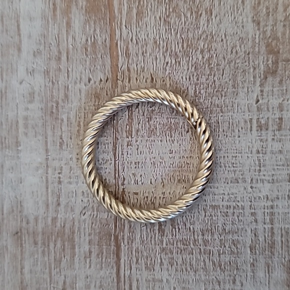 14TK SOLID GOLD ROPE RING - Picture 4 of 4